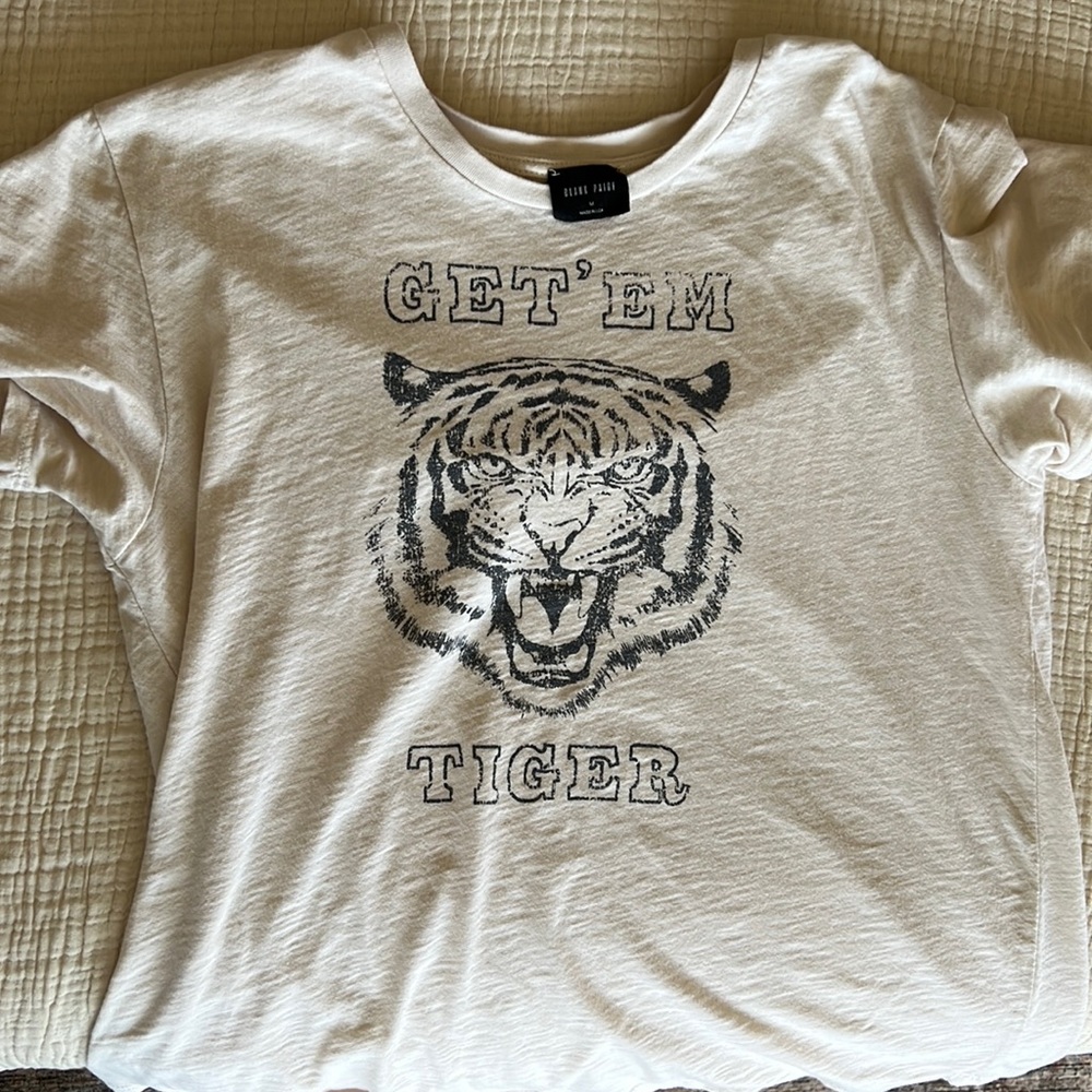 Oversized tiger T